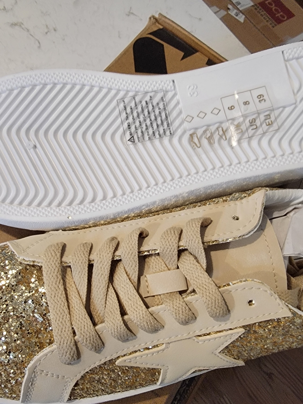 NWT Cream Glitter Star Lace-Up Women's Sneakers